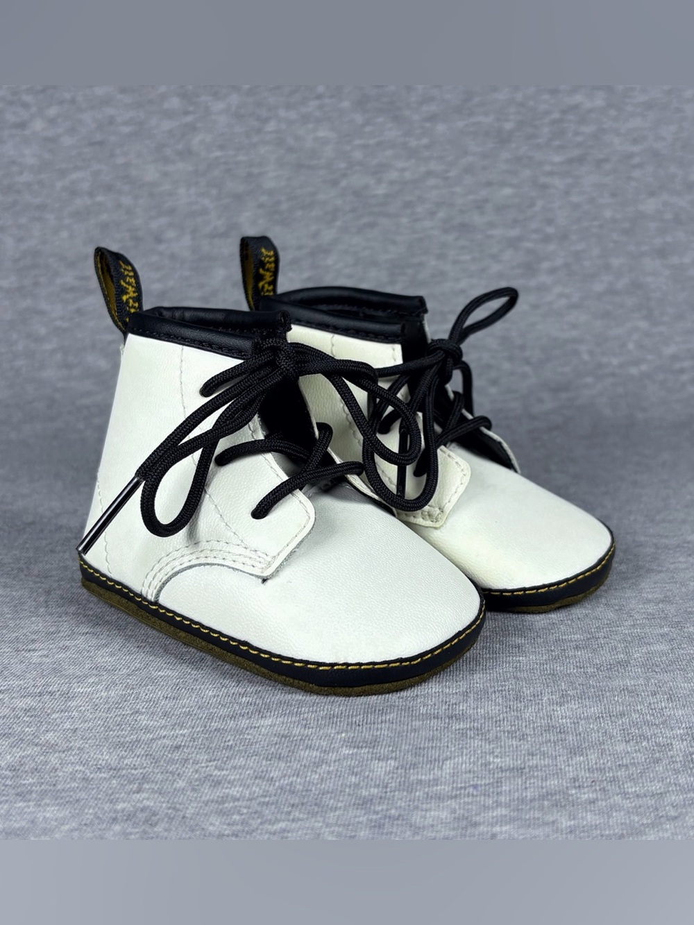 Dr Martens Newborn 1460 White Leather Crib Booties Size 3C Baby Infant Unisex